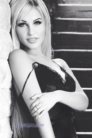 150806 - Darina Age: 32 - Ukraine