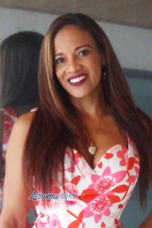 154438 - Yenis Age: 49 - Colombia