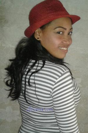 181326 - Yuli Age: 35 - Colombia