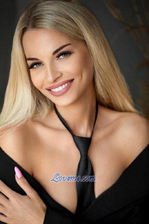 192181 - Oksana Age: 32 - Russia