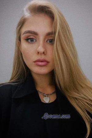 221361 - Viktoriia Age: 27 - Ukraine