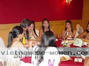 066-filipino-women